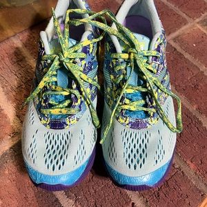 Woman’s ASICS Tennis shoes